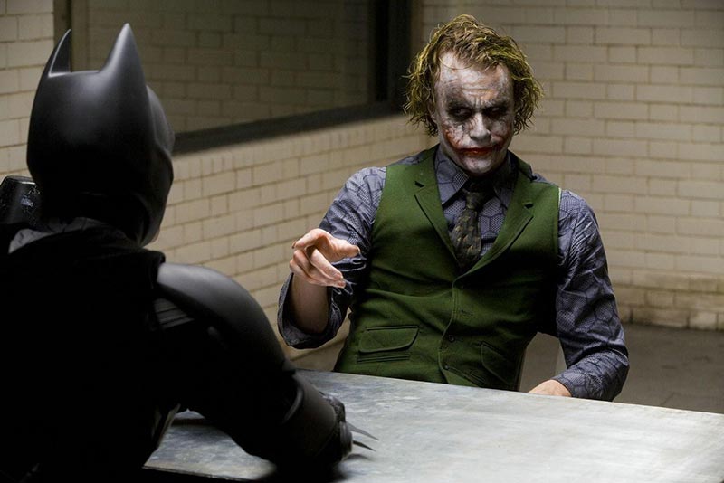Những điều Joker đối xử tệ với Harley trong phim Joker và Harley quinn